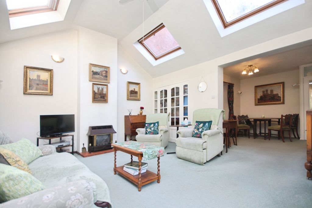 Property photo 2 of 15