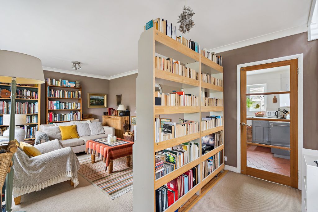 Property photo 3 of 16