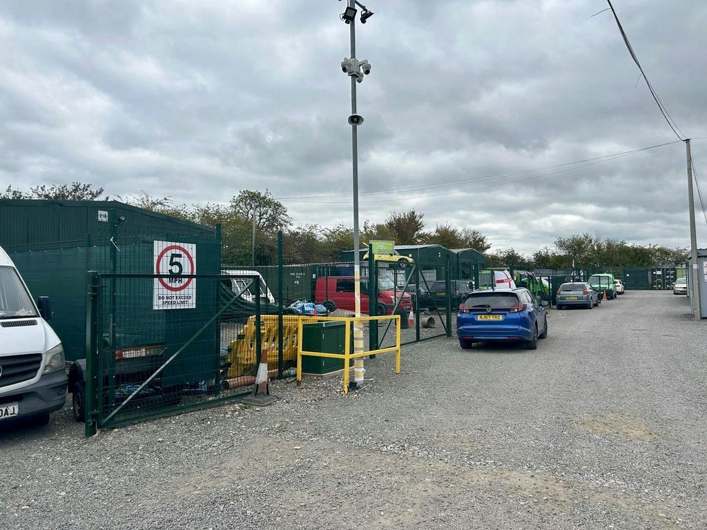 Property photo 2 of 11 4Bcd37d2A18449d9Ab3d7A894ee33E2B.Jpeg