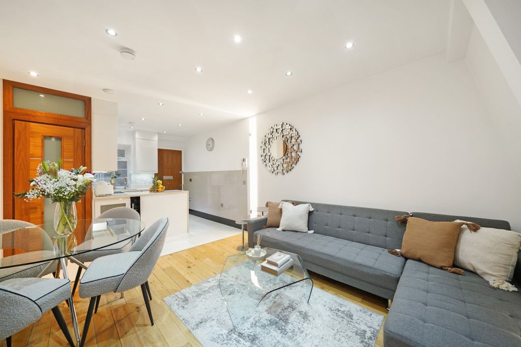 Property photo 1 of 21