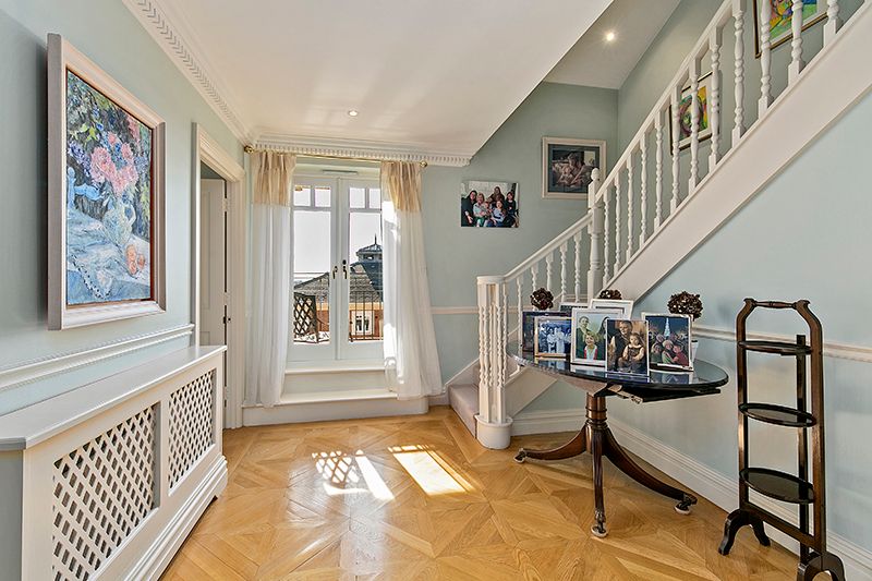 Property photo 2 of 31