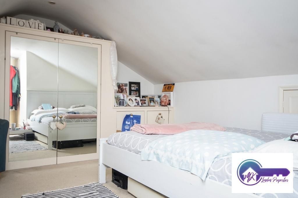 Property photo 3 of 11 Photo 3