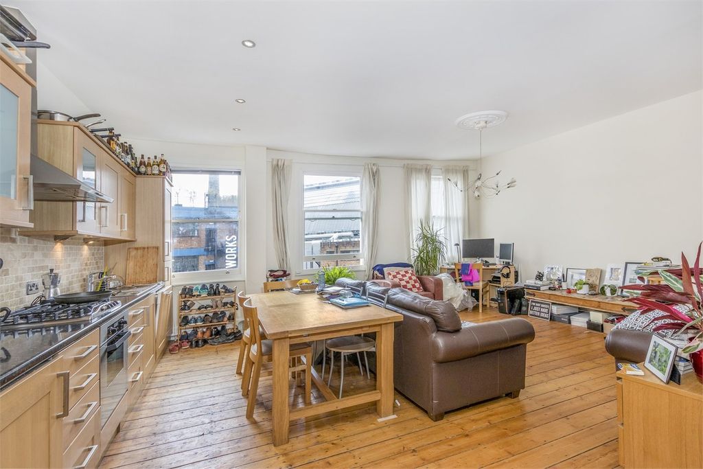 Property photo 2 of 7