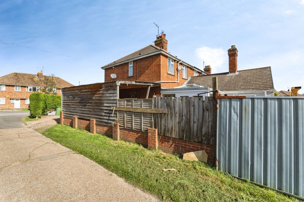 Property photo 3 of 16