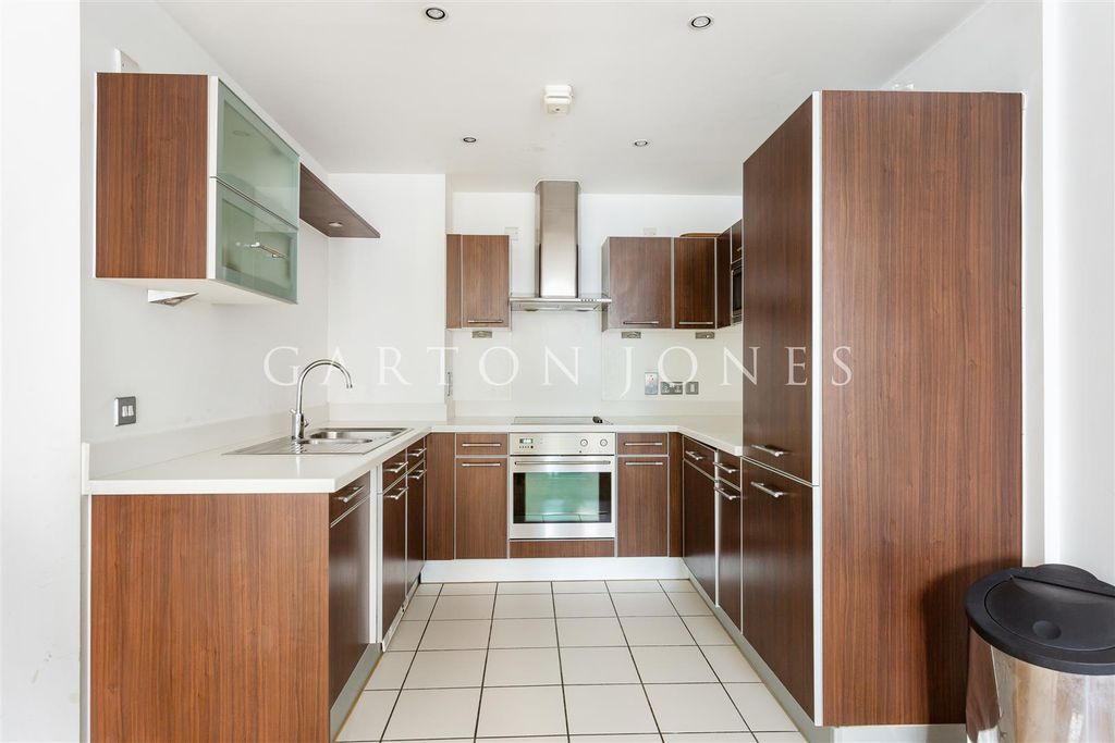 Property photo 2 of 11 Kitchen.Jpg