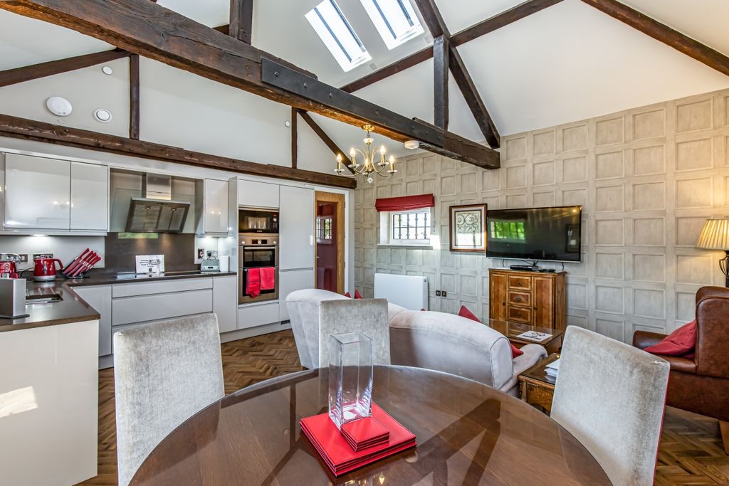 Property photo 2 of 9 129513