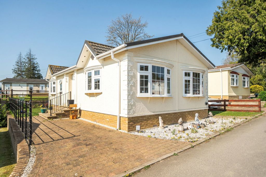 Property photo 1 of 20