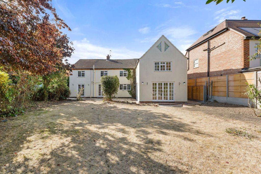 Property photo 3 of 26