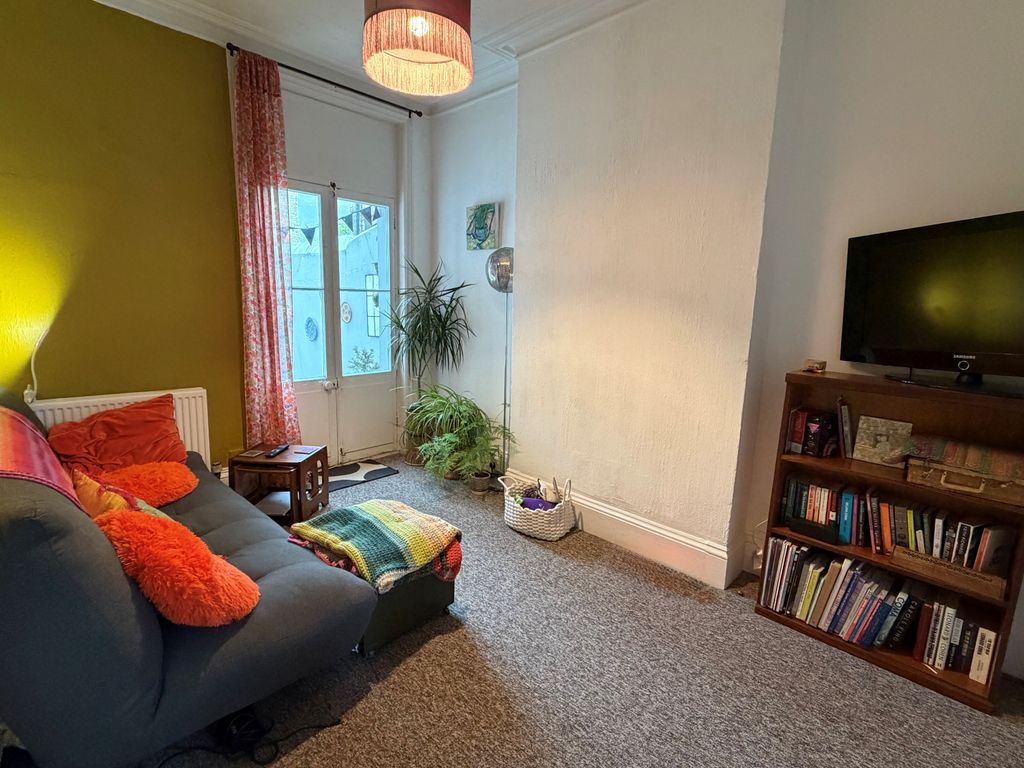 Property photo 2 of 7