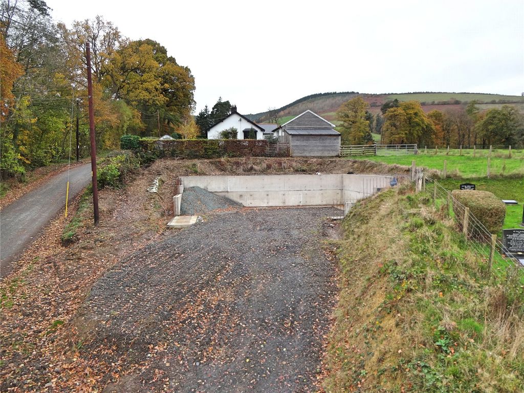 Property photo 3 of 9 Picture No. 04