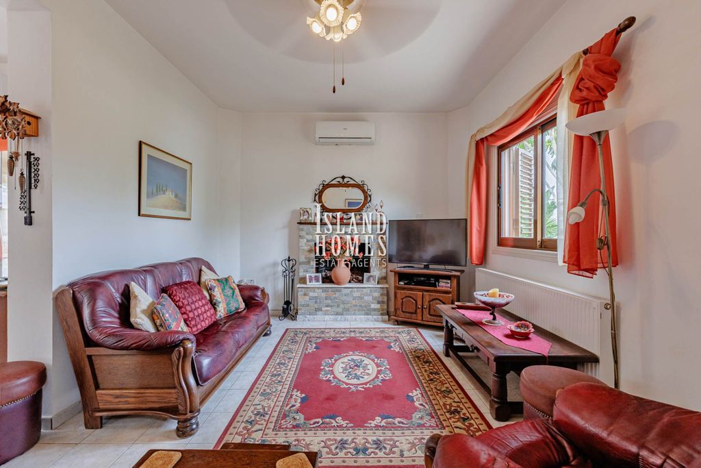 Property photo 3 of 48