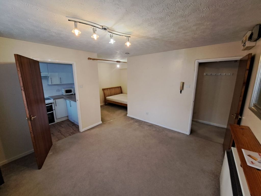 Property photo 3 of 7 3263513