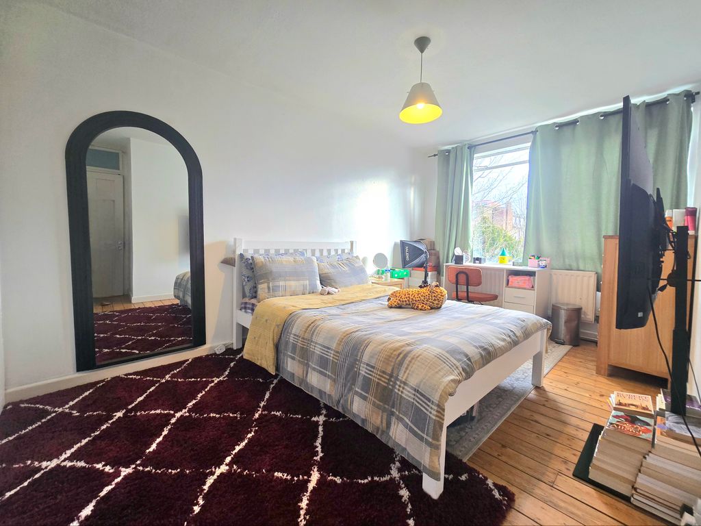 Property photo 1 of 8 1