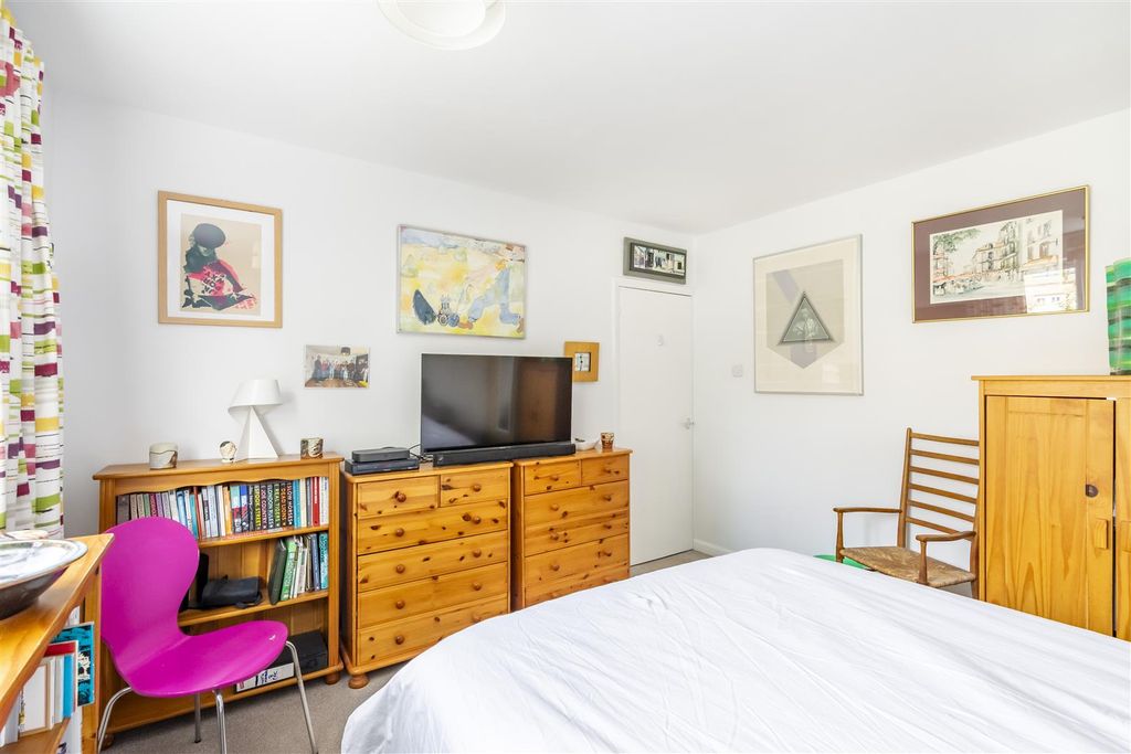 Property photo 3 of 11 8Pfc-5.Jpg