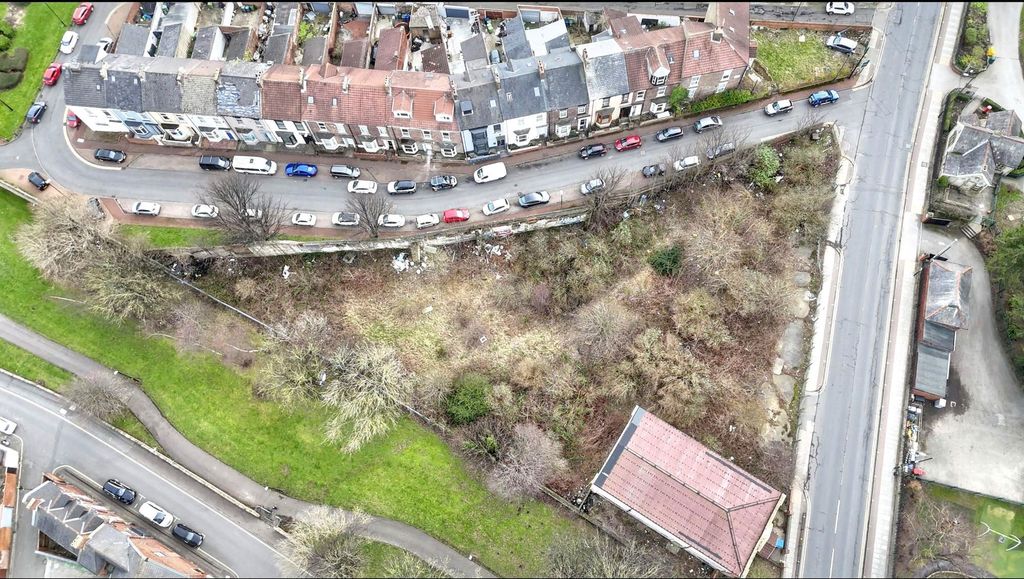 Property photo 3 of 6