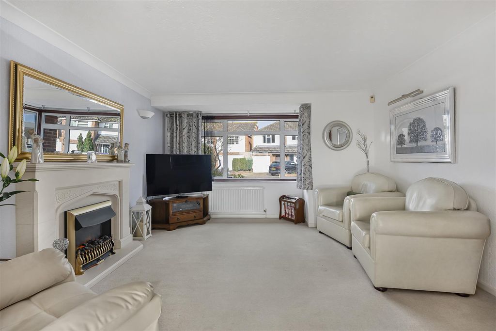 Property photo 3 of 34 22_77384.Jpg