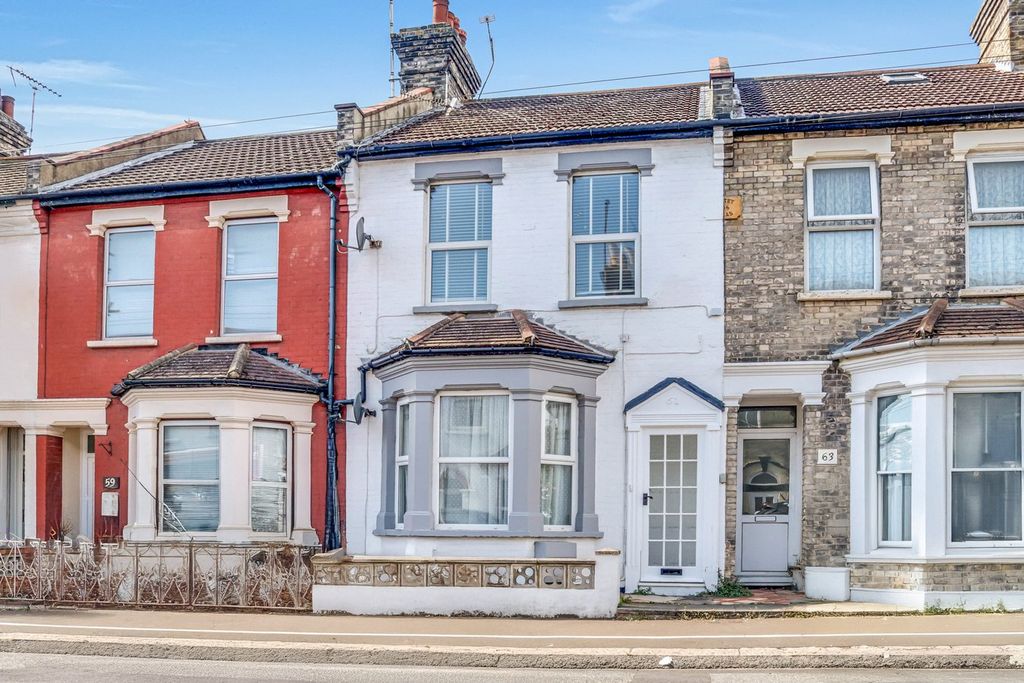 Property photo 1 of 7