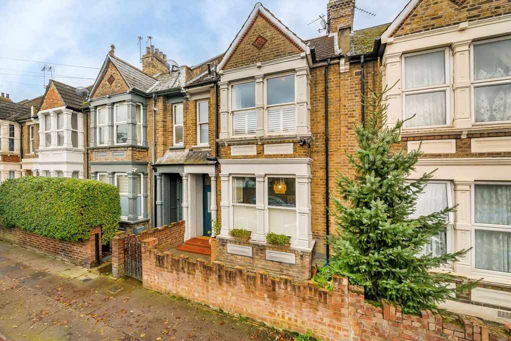 Property photo 1 of 12