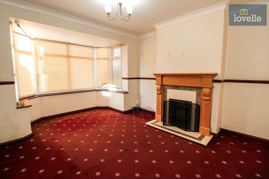 Property photo 3 of 14