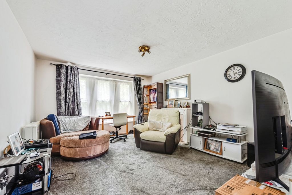 Property photo 2 of 8 Pbox-Img.Jpg