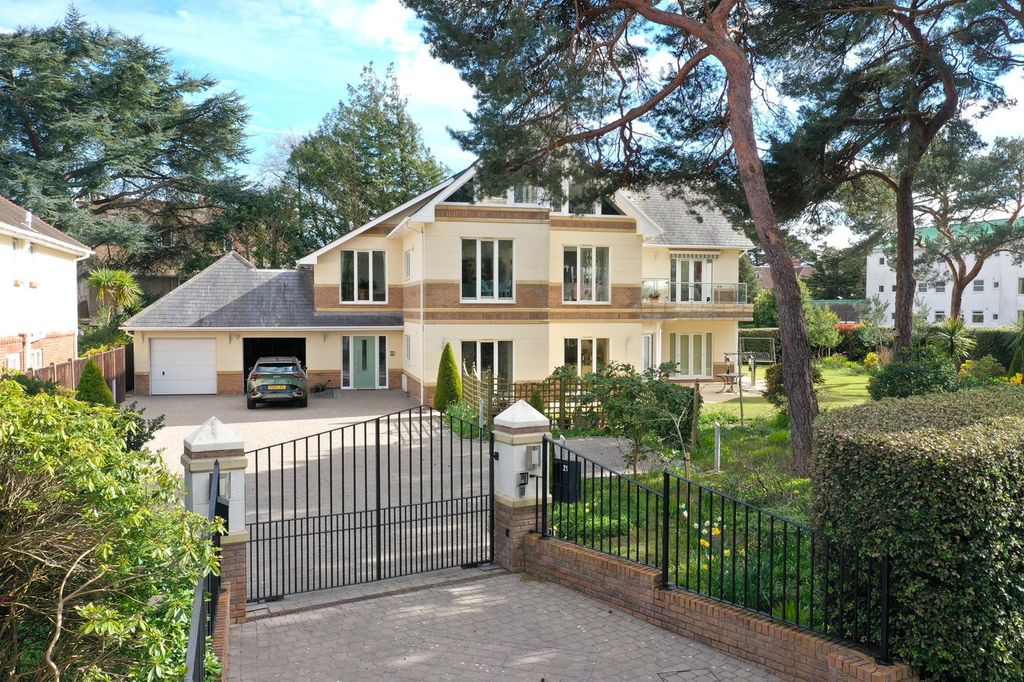 Property photo 1 of 40