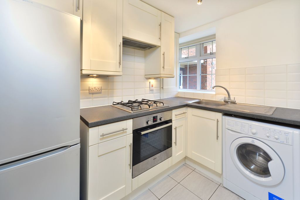 Property photo 2 of 6 Photo 03