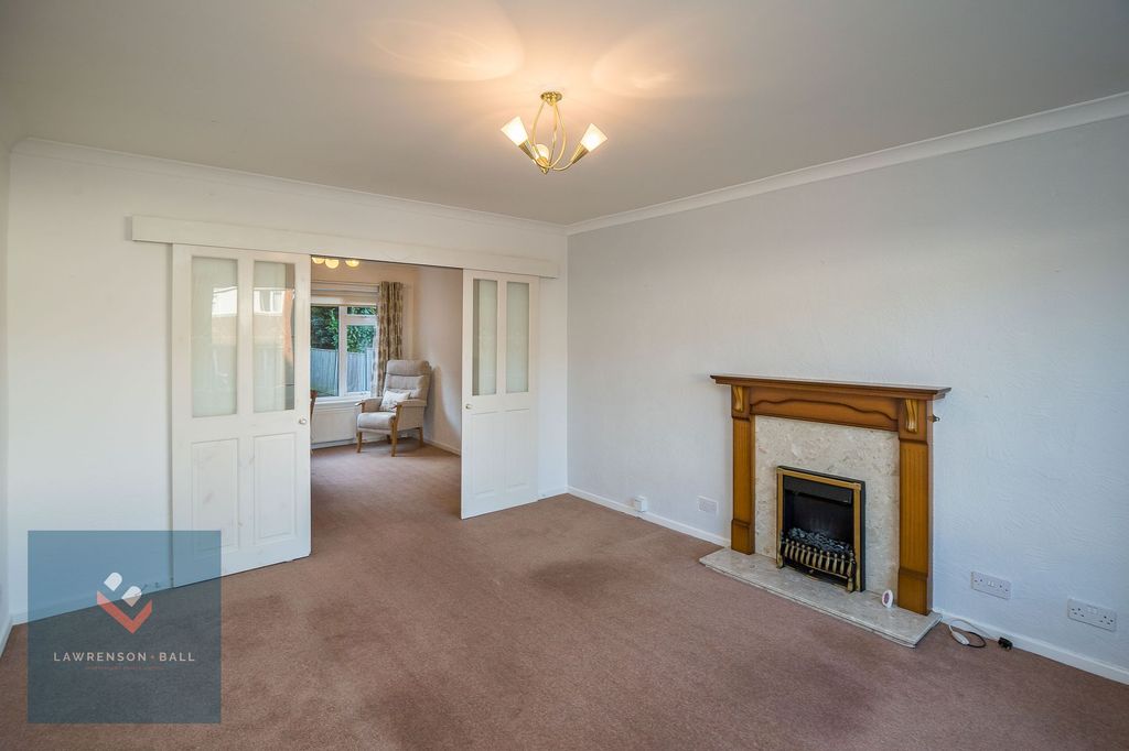 Property photo 3 of 16 Living Room