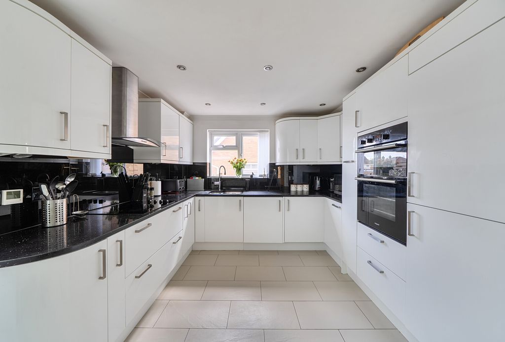 Property photo 2 of 20 1463549 (6).Jpg