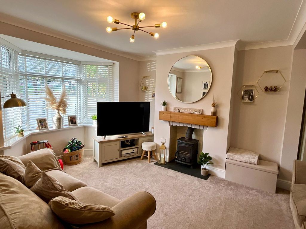 Property photo 3 of 21