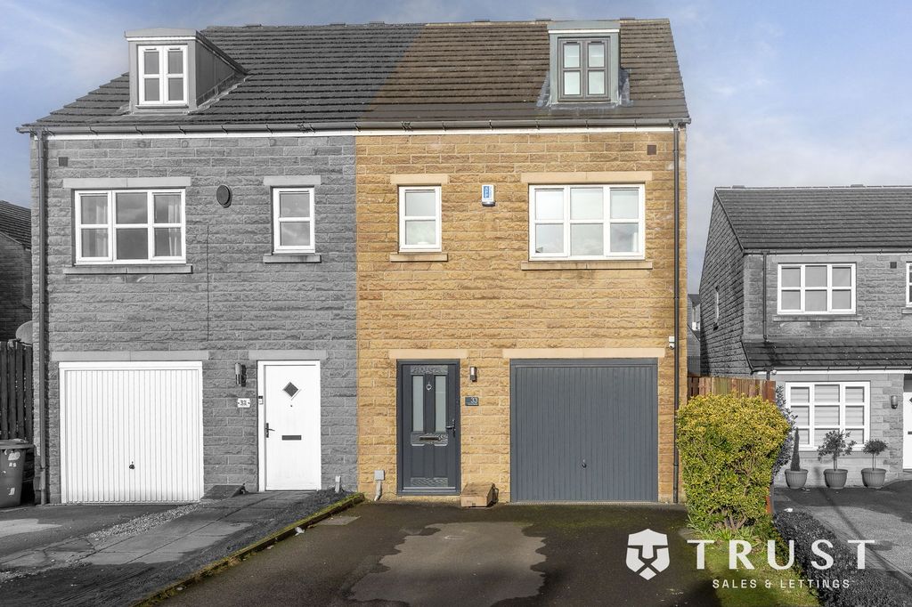 Property photo 1 of 34