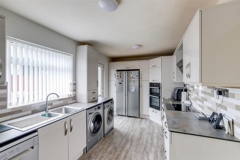 Property photo 3 of 17 Img_3476-Img_3480.Jpg