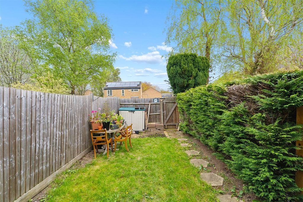 Property photo 1 of 12 Garden