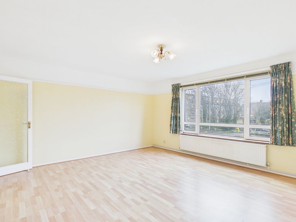 Property photo 2 of 14 Living Room