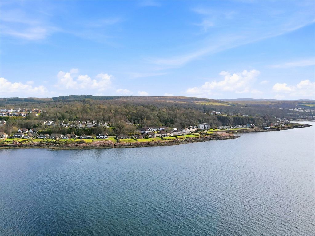 Property photo 2 of 16 Area