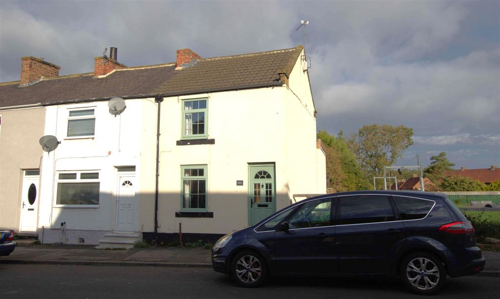 Property photo 1 of 6 External