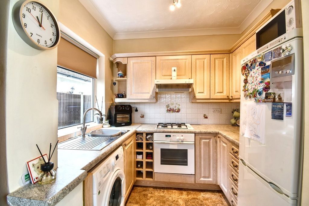 Property photo 3 of 14