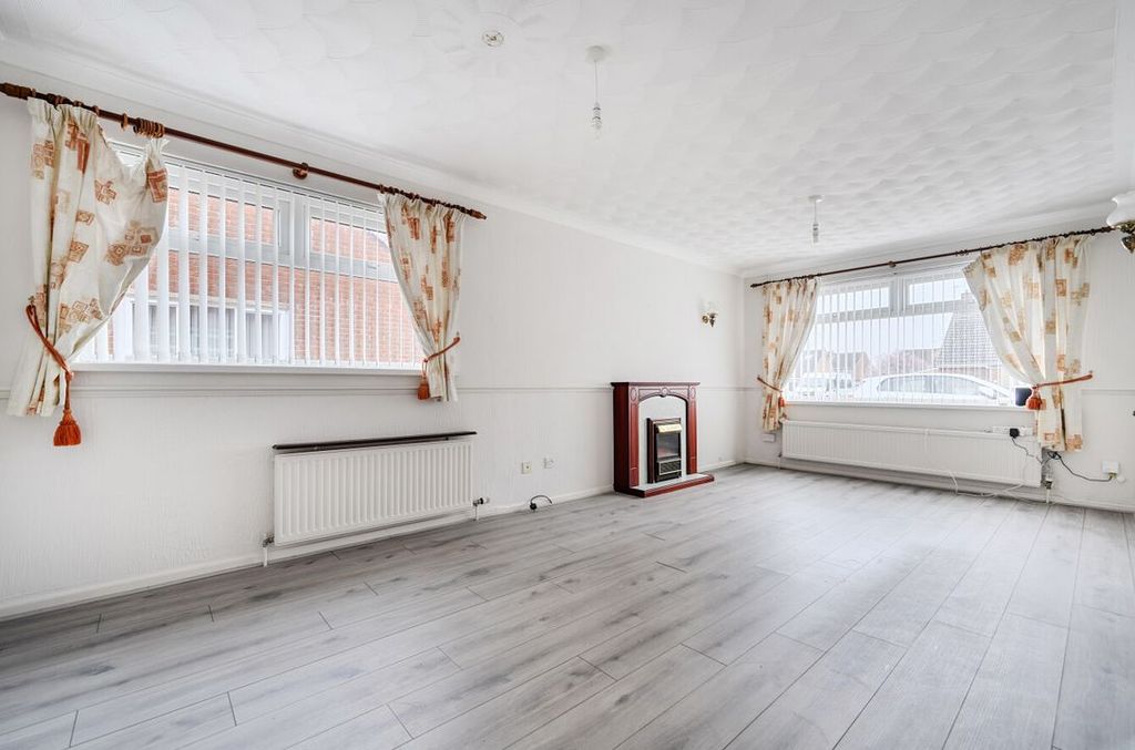 Property photo 2 of 10 1425215969Aeeefe2F958