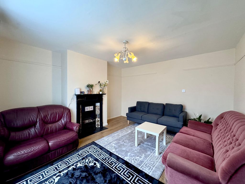Property photo 3 of 18 Living Room 2
