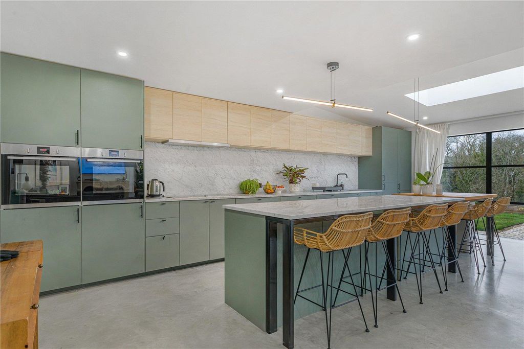 Property photo 1 of 46 Picture No. 37