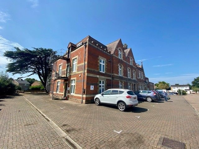 Property photo 3 of 10 Photo 9