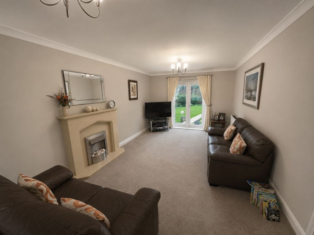 Property photo 2 of 13 Lounge
