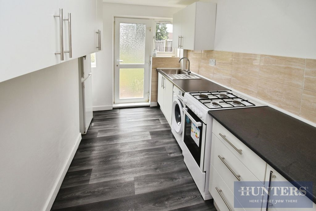 Property photo 3 of 9 Pbox-Img.Jpg
