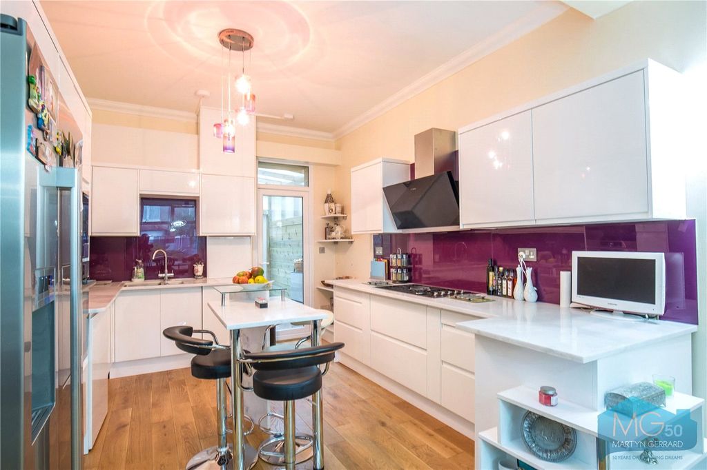 Property photo 2 of 12 Picture No. 07
