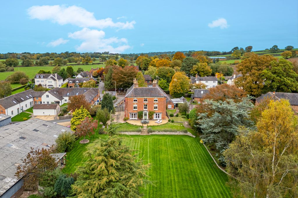 Property photo 3 of 48