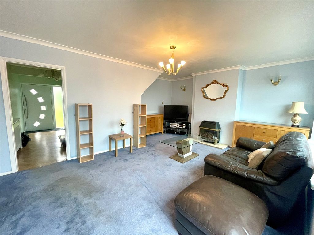 Property photo 2 of 13 Picture No. 15