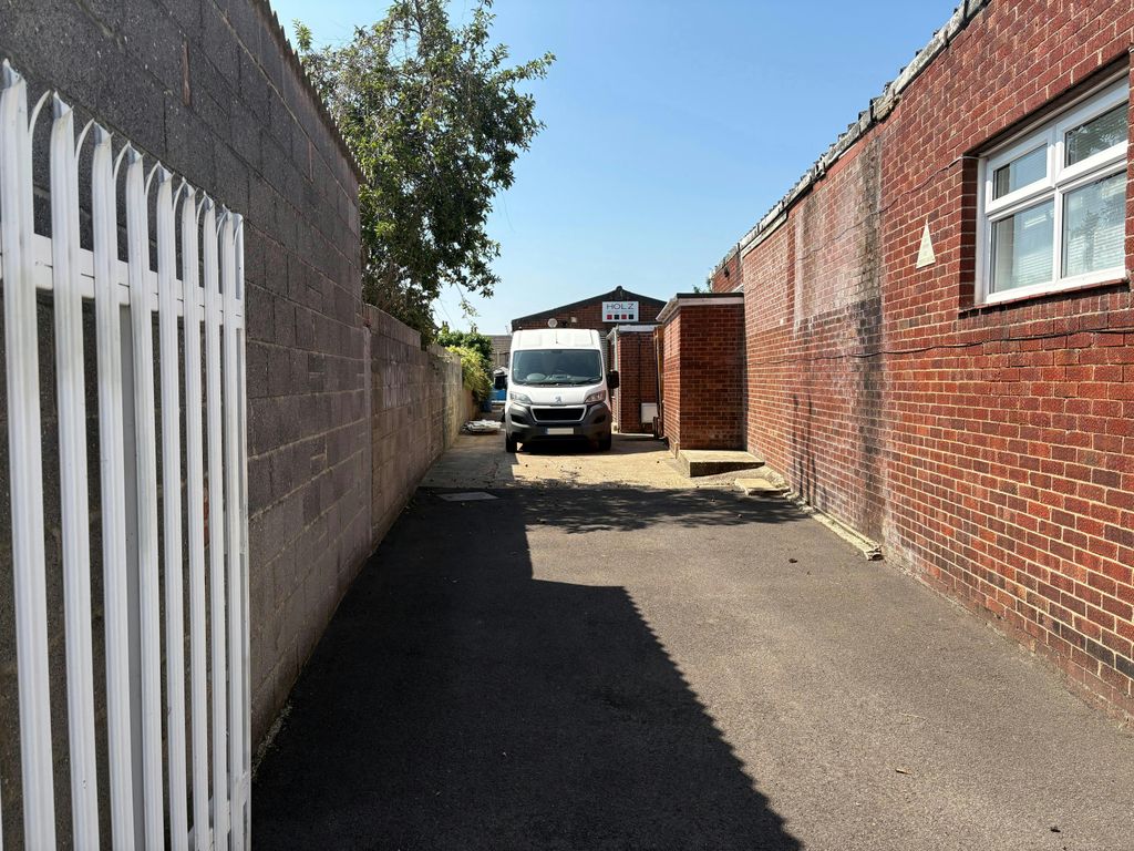 Property photo 2 of 4 Access Drive E.Jpg