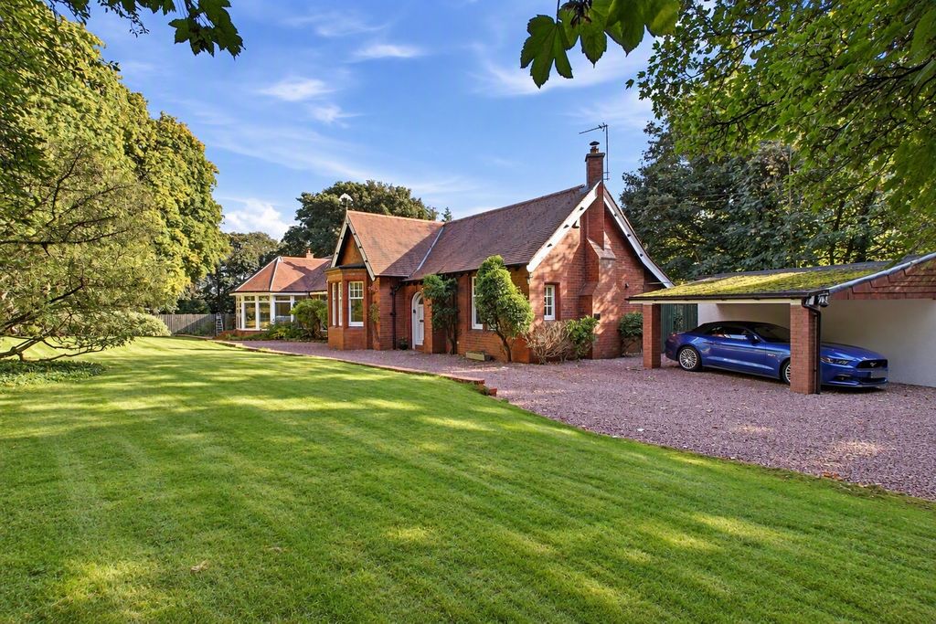 Property photo 1 of 26 The Shieling