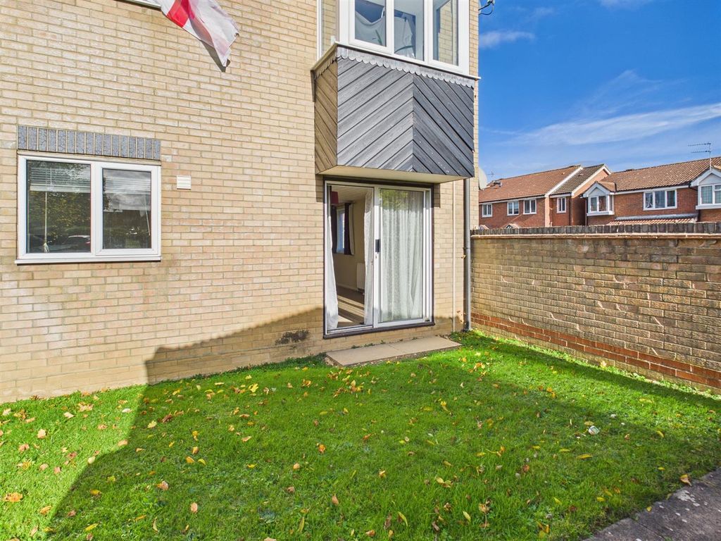 Property photo 2 of 12 Outside