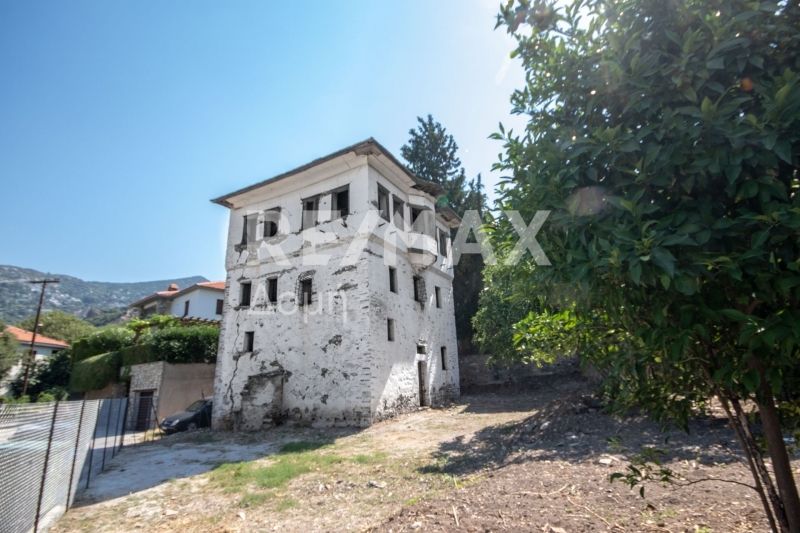 Property photo 3 of 25