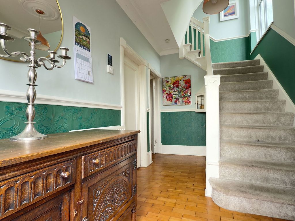 Property photo 2 of 23